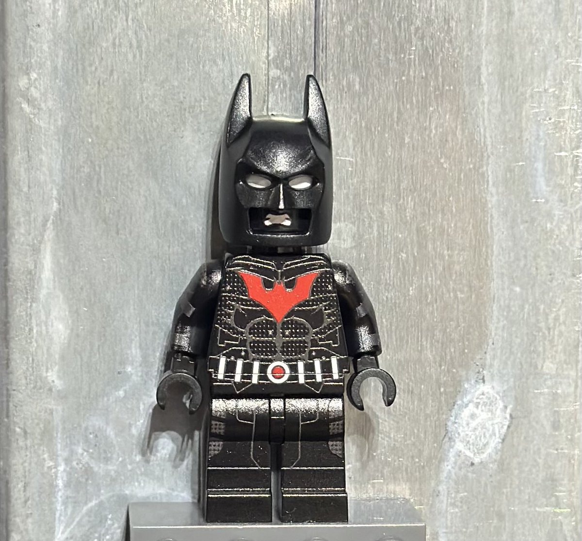 mailplus's tweet image. DKC (dkcollectables) Batman Beyond Lego figure. Digital printed made using authentic LEGO bricks. This item is on our eBay and our website. Bundle pack includes a few different heads. First released in 2015. If you bought the skin in Fortnite… buy this too!