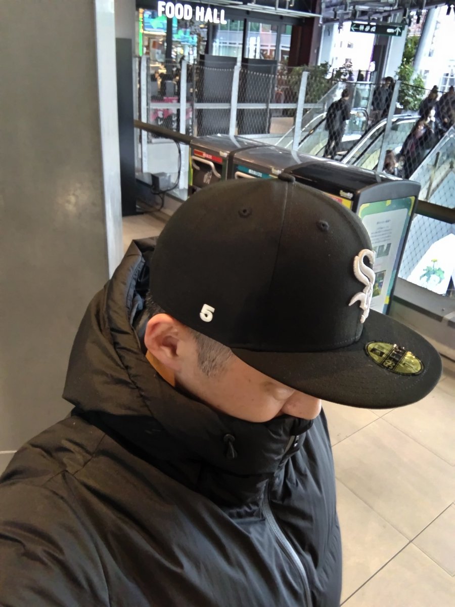 TSUBAMEDAMASHI1's tweet photo. 早速背番号も入れて貰いました😆‼️
#村上君頑張れ #WhiteSox https://t.co/LPsPcjwQ7I