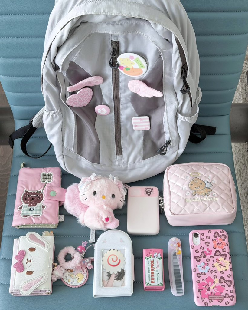 용 tweet media
