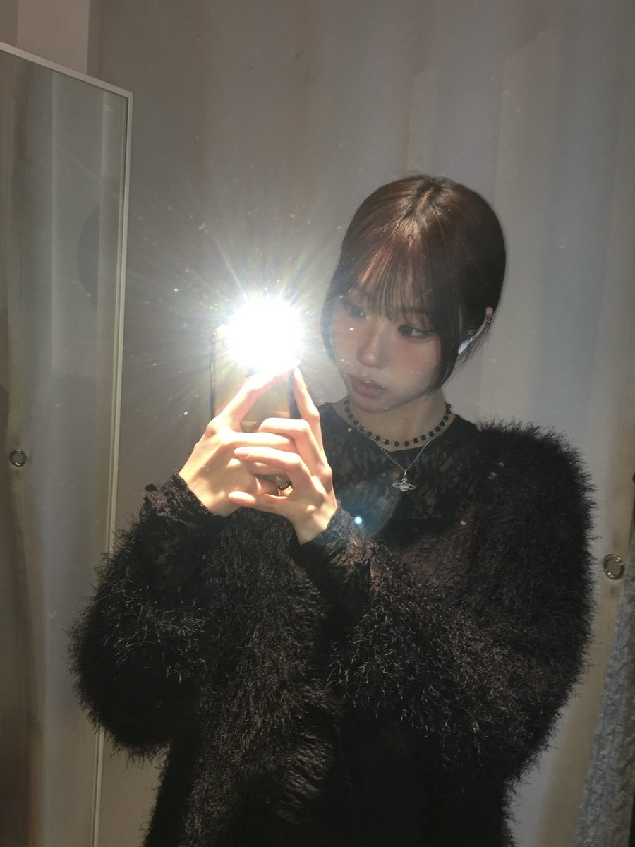 izna_offcl's tweet photo. [izME📮]

쩡오티디🖤✨

#izna #이즈나
#CHOIJUNGEUN #최정은 https://t.co/CSb0WcgBGa