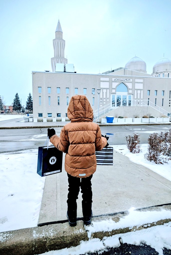 By the Grace of Allah, a Chilean lady and her daughter joined Islam-Ahmadiyyat recently 🇨🇦

God's timing is precise and He guided her to the Jama'at at the most perfect time in her life, Alhamdulillah.

Pray that may Allah keep them steadfast and increase them in faith, Ameen 🙏