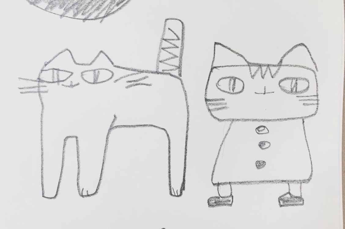 열흘전 퇴사했어요. 그동안 회사 다니느라 미루고 못한 작업 맘껏 하려고 합니다. 쌓여있는 스케치들을 얼른 뭔가로 만들려고요.