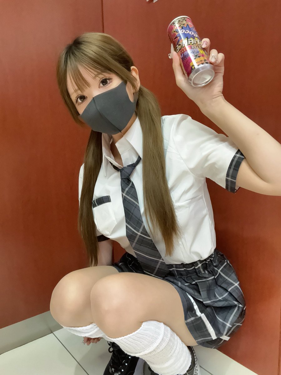 hotaru0426's tweet image. 母校のエグい校則や風習あったら教えて

私は新入生合宿で洗髪禁止だったよ^_^