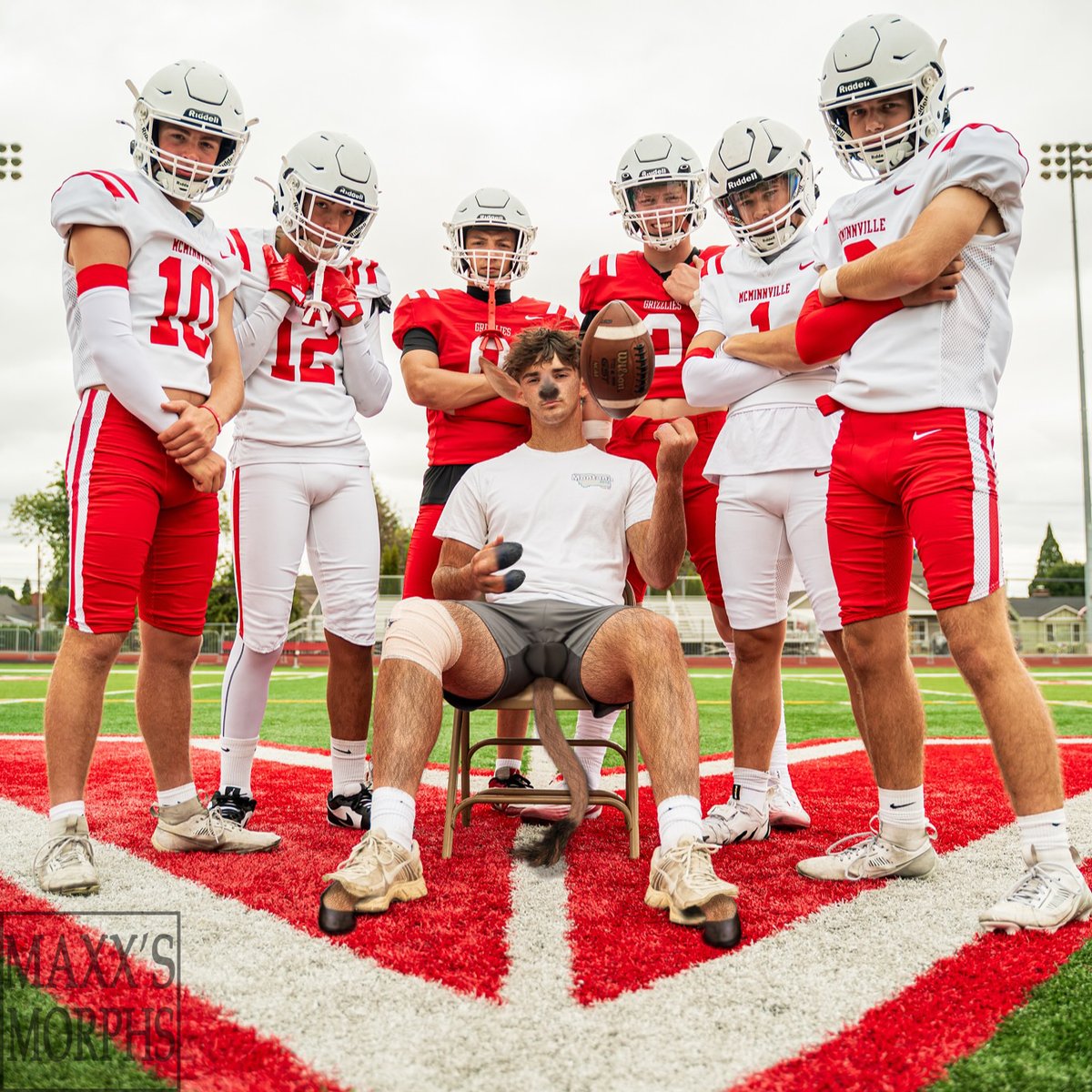 The Twelve Days of Transformation: Day One - Teammates

#tf #tfeveryday #donkeytf #photomanip #transfur #furryart #manip