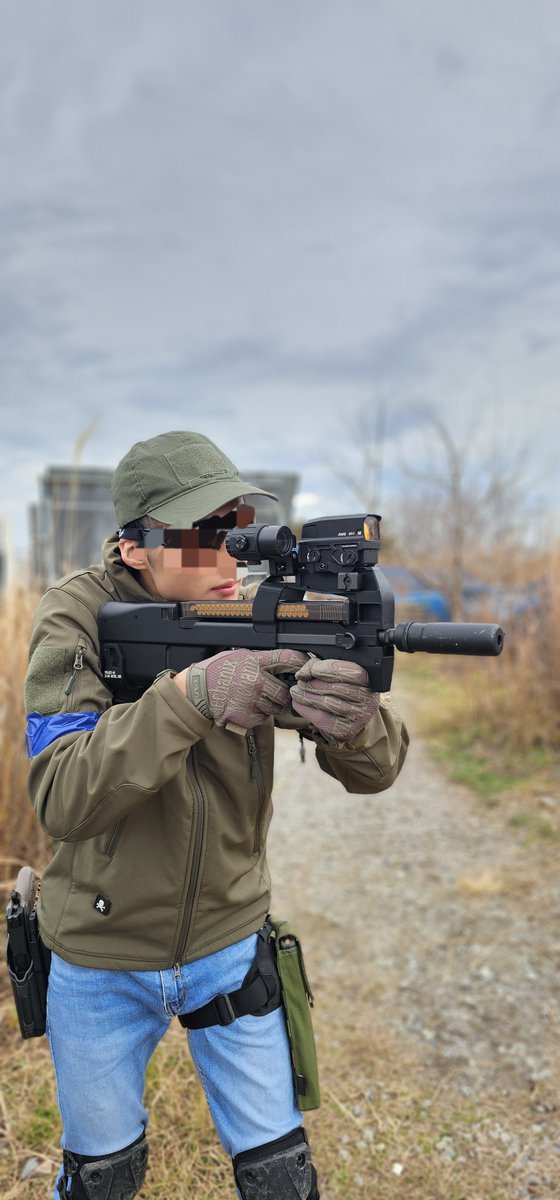 chuoSVG_CAT's tweet photo. 12月21日、Obirin Tactical Force様(@ObiTaF_Official)主催のサバゲー大会に参加させていただきました🔥
運営の皆様、素敵なイベントをありがとうございました！ またよろしくお願いします‼
#中央大学 #中大 #サバイバルゲーム #サバゲー https://t.co/La2x4g8eJE