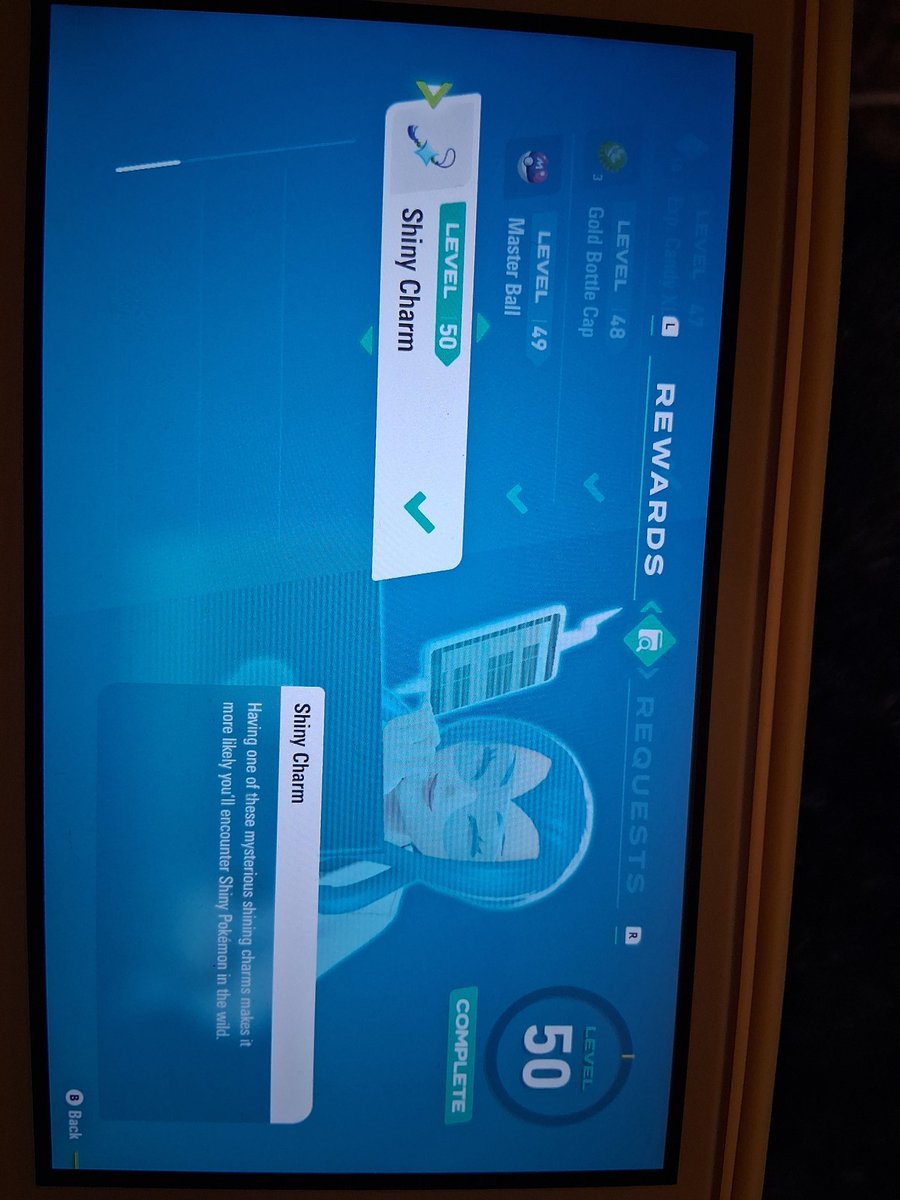 SHINY CHARM ACQUIRED 

Going to hold myself back from mawile hunting until I'm back home 😭