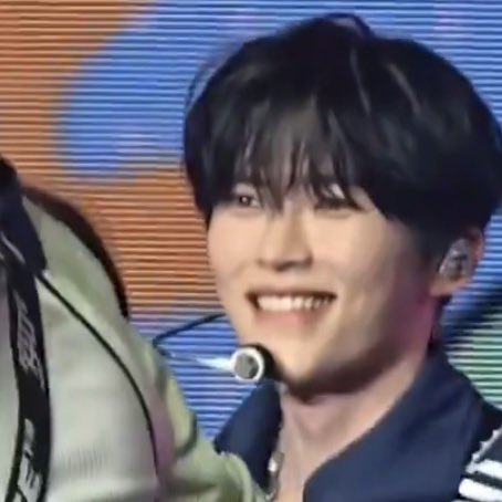 gunwookeys's tweet image. bin being gagged and smiling proudly after is killing me 😭 he raised that thirst trapper himself tyvm