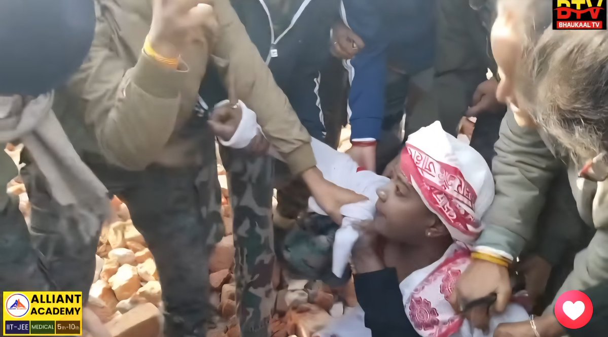 NishaGumla's tweet image. भारत के संविधान की आत्मा और न्याय के पवित्र मंदिर—माननीय हाई कोर्ट का हृदय से आभार। न्याय, संविधान और लोकतंत्र की गरिमा बनाए रखने के लिए आपका योगदान अमूल्य है।
काश यह फैसला पहले सुना दिया गया होता तो आज आदिवासी परिवार बेघर बेबस इस ठंड के मौसम में  रोड पर नहीं होते।
संदर्भ :- डी…