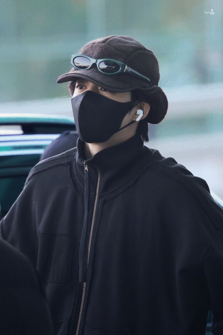 ⠀
⠀
Touchdown, Korea!
⠀
⠀