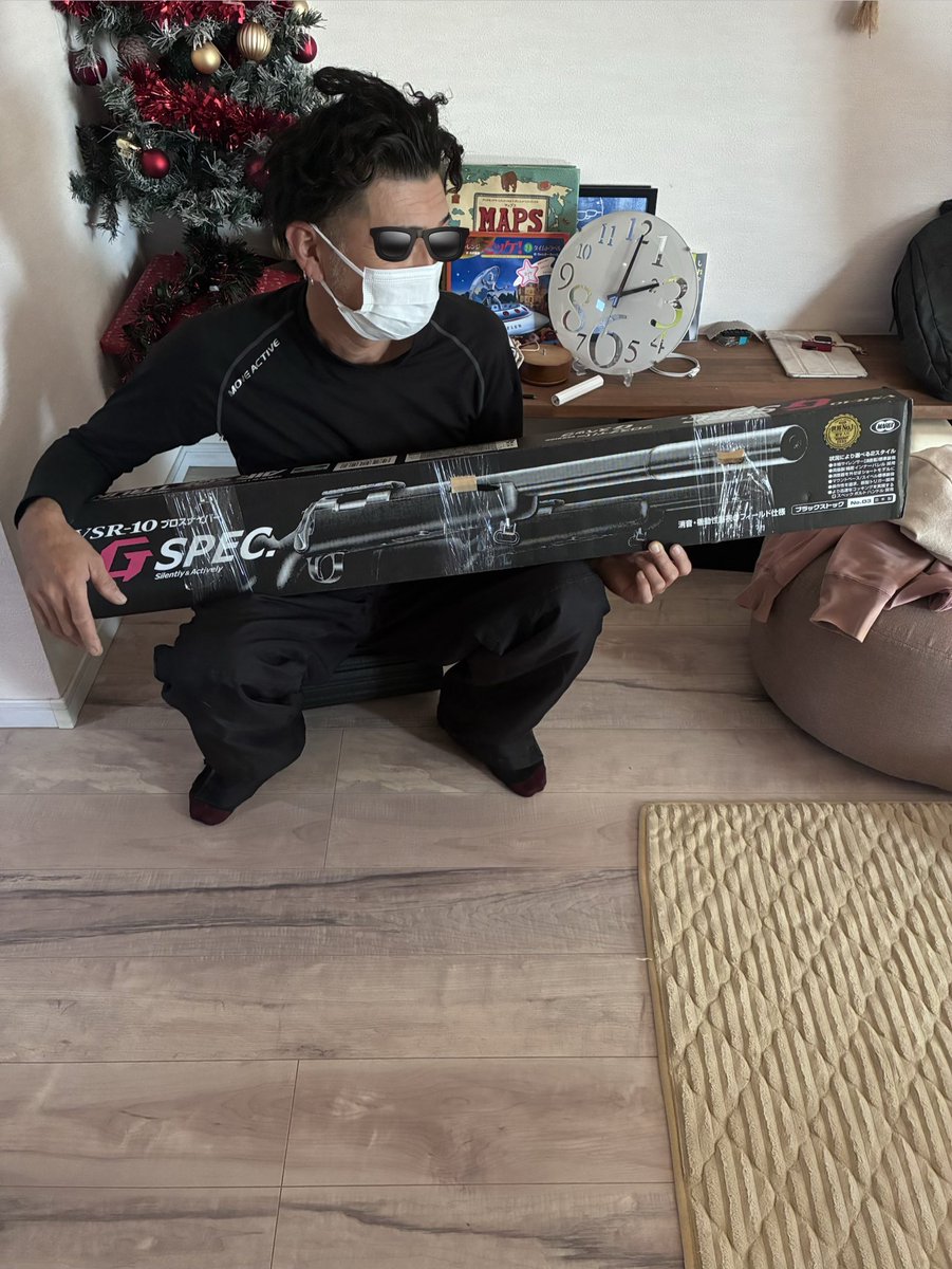 先日のガスセミオートVSRプレゼント企画の当選者様に景品の引き渡し