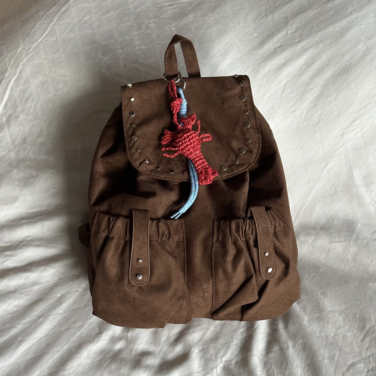 tamjaichunbkk's tweet image. ขอแนะนำ 2 ใบนี้ ในงบไม่เกิน 400 บาท มีทั้งทรง hobo กับ เป้ จุของได้เยอะ ใส่ทั้ง ipad ร่ม ขวดน้ำ หมวก และของจิปาถะอีกมากมาย สะพายแล้วไม่ปวดไหล่ เลิศ สะพายเป็น everyday bag ได้ นี้เอาไปเที่ยวปตทมาแล้วทั้ง 2 ใบ ใช้ดีมากๆ คอนเฟิร์ม