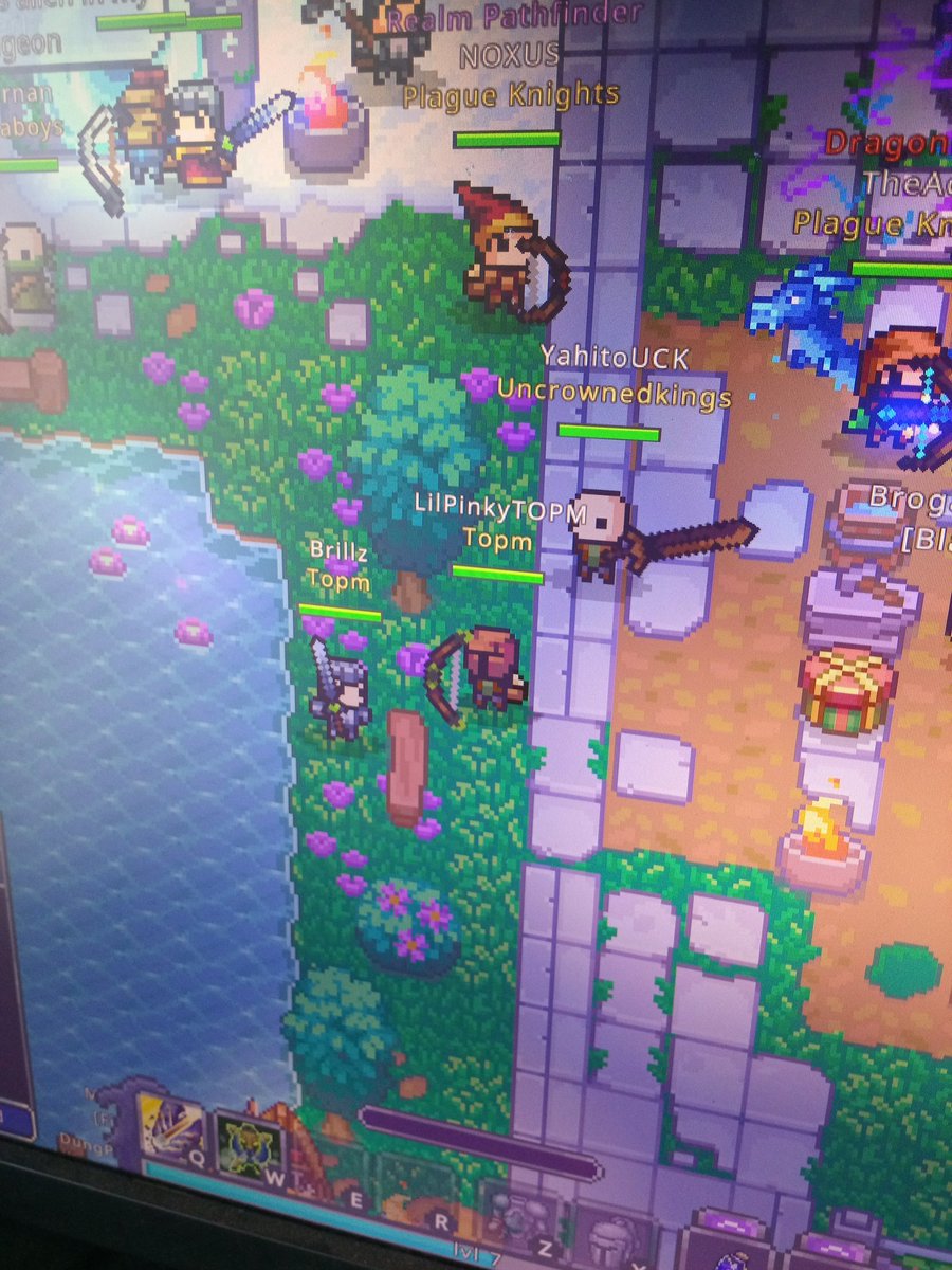 I was playing the calamity game, I didn't think I would see sir brillz, I thought he was already asleep hahahahah♥️♥️♥️