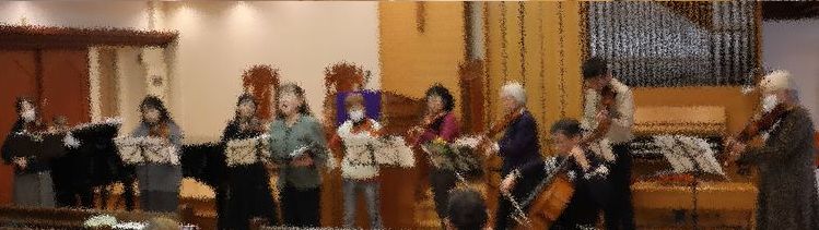 アドベント第4主日の礼拝式後に、クリスマス賛美祝会をしました。キリスト降誕の聖書箇所を聞き、弦楽アンサンブルの演奏と共にクリスマスの賛美歌を歌い、モーツァルトの「アヴェ・ヴェルム・コルプス」を聴き、おしまいにみんなでハレルヤ・コーラスを合唱しました。