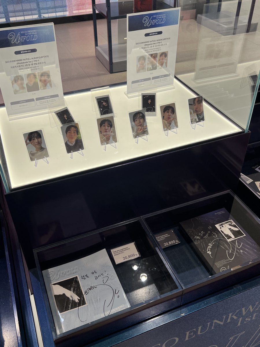 [📢] 
#서은광 #SEOEUNKWANG
1st FULL ALBUM [UNFOLD] 발매 기념
🍀OLIVEYOUNG OFFLINE STORE OPEN🍀

[OFFLINE POP-UP]
📍장소: 올리브영N 성수
🗓️기간: 25.12.22(월) 10:00 ~ 26.01.05(월) 22:00 (KST)

🎁Photobook Ver. 구매 시,
미공개 포토카드 3종 중 1종 랜덤 증정(A ver.)
🎁Magazine Ver.