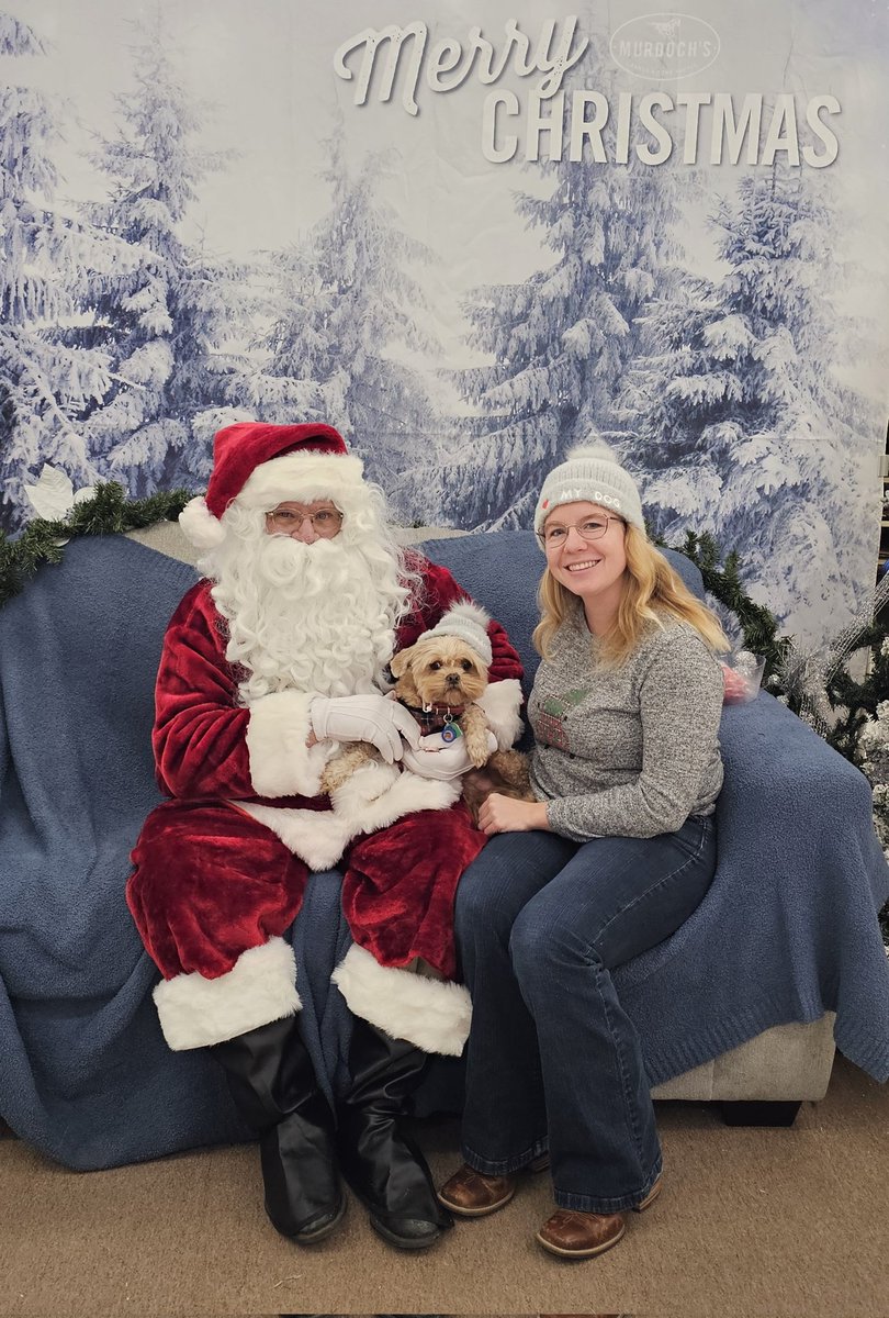 DustyAJohnson's tweet image. Santa confirmed that Peaches is permanently on the nice list and can expect a lot of treats in her stocking because she is a very good girl.
#MerryChristmas #Pawlidays #SpoiledPup 🐾🎄🎅