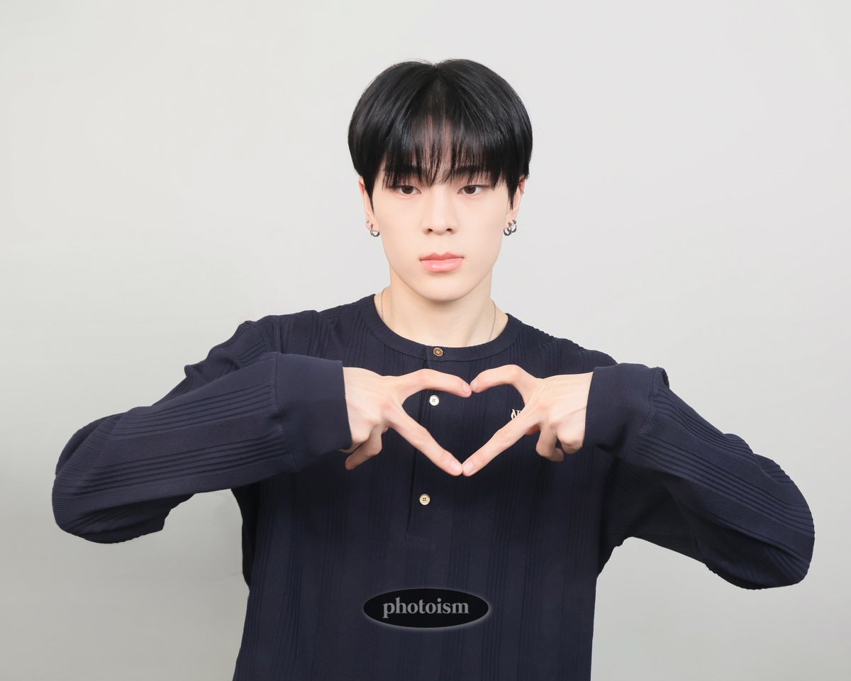 photoism_behind's tweet image. PHOTOISM X WHIB

WHIB는 그거야 그거
미남!! 🤴

얼굴 천재 WHIB
비하인드 사진 도착 💌

@whib_official

#포토이즘 #WHIB #WHIB 

ONLY IN PHOTOISM