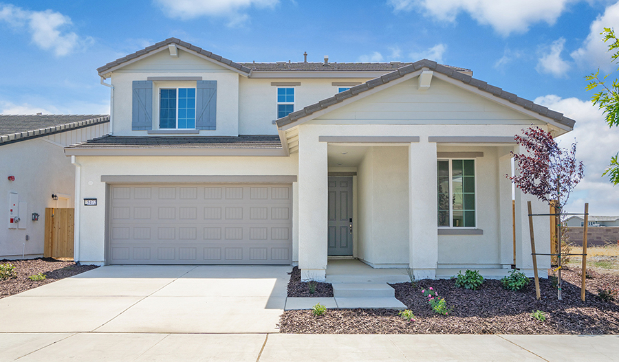 The main floor of this notable Citrine home features a convenient bedroom &amp; bathroom + an extended covered patio. No rear neighbors!

Learn more about this Lathrop, CA, listing: rahom.es/4pKNLqV #CaliforniaRealEstate #HomesForSale