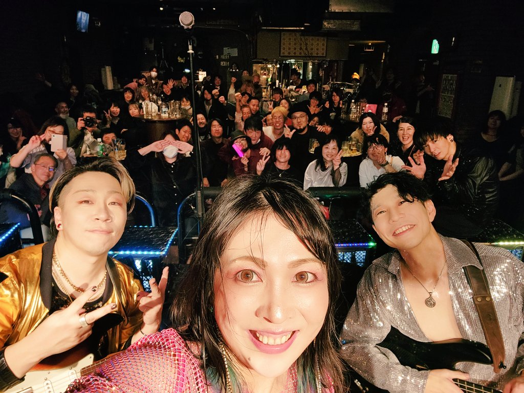 info_boukyaku's tweet photo. 忘却曲線LastParty@千葉ANGAありがとうございました🫶🏻️︎💕
皆さんの愛を全身に浴びてめちゃめちゃ幸せな時間だったよ🤤💓
皆様のお力添えで派手に解散出来たのではないでしょうか❗✌️
暫くちょこちょこポストしますのでご覧いただければ幸い！本当にありがとうございました～❣️
#忘却曲線 https://t.co/vYxb2Cregg