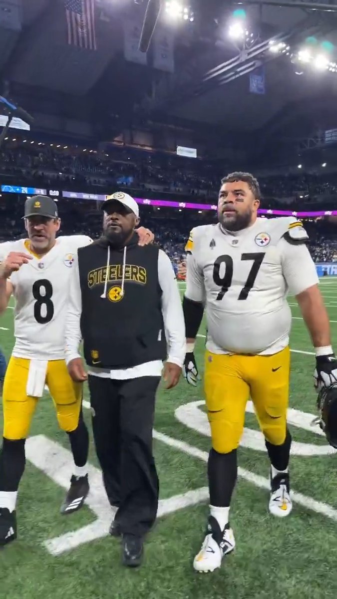 "200 wins in the NFL."

Mutual respect between Rodgers and Tomlin 🤝 @Steelers https://t.co/XeonK...