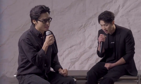 VlDiodati's tweet image. 아 그나찾에서 서로 쥐어뜯어야(?) 되는데 못 뜯어서 지금 각자 주먹 쥐고 부르네..ㅋㅋㅋ ㅜㅜㅋㅋㅋㅋ