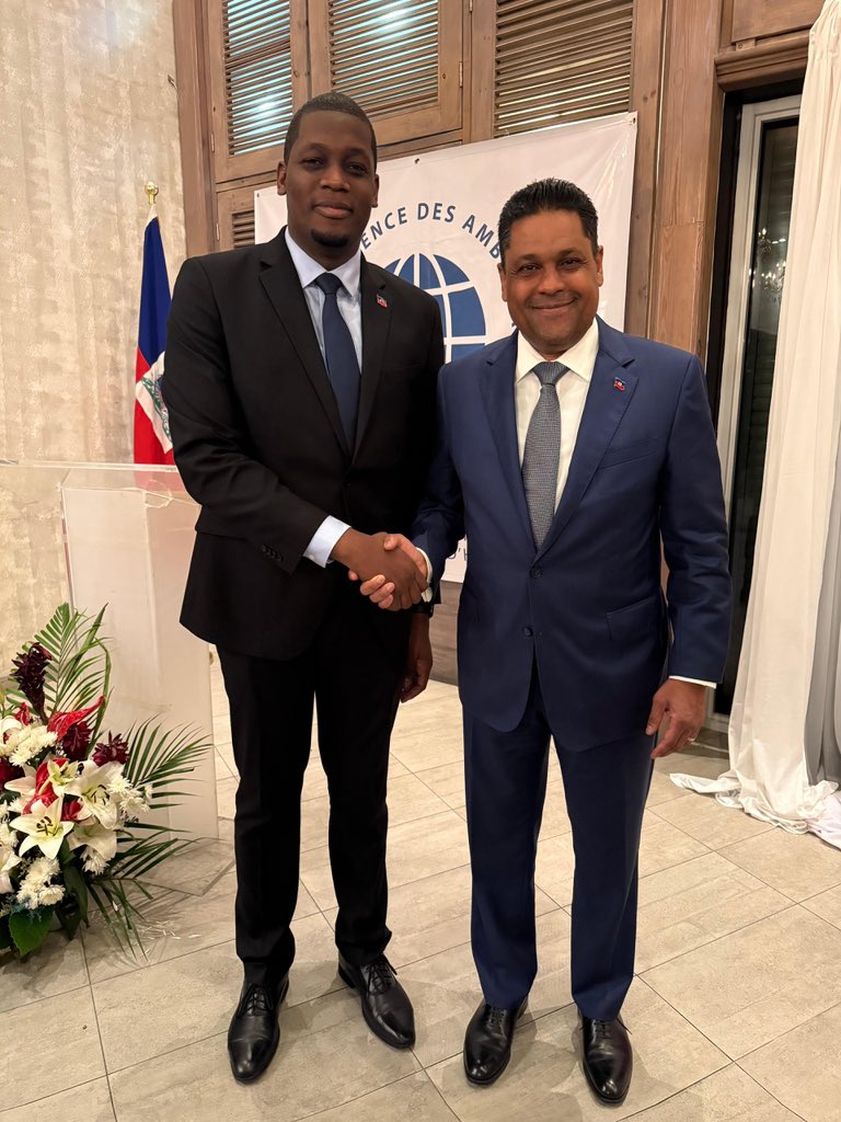 Bonhommejovens's tweet photo. À l’issue de la quatrième Conférence des Ambassadeurs, au cours de laquelle la Présidence de la République et la Chancellerie haïtienne ont défini des orientations claires en faveur d’une diplomatie proactive, résolument alignée sur les priorités nationales,
le Président du Conseil Présidentiel de Transition, Son Excellence Monsieur Laurent Saint-Cyr, a réaffirmé sa ferme volonté de promouvoir une Haïti plus juste, plus stable et plus prospère, dans l’intérêt supérieur du peuple haïtien.
Cette vision, je la fais pleinement mienne.

En tant que diplomate, je m’engage à la porter avec détermination, à m’exprimer d’une même voix que la Présidence et la Chancellerie haïtiennes, convaincu que chaque seconde compte pour l’avenir de notre chère Haïti.