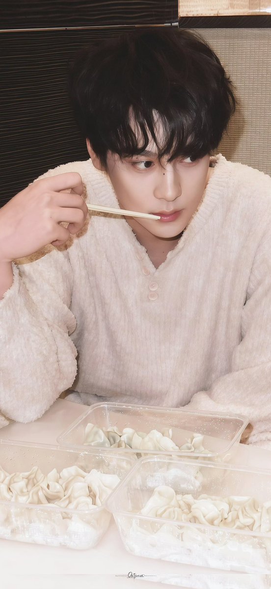BJido6YQTq90761's tweet photo. #TianXuningXLorealParis
XUNING FIREWORK BLOOM

Congratulations to Tian Xuning on becoming the makeup ambassador of Loreal Paris https://t.co/niNlluliuE