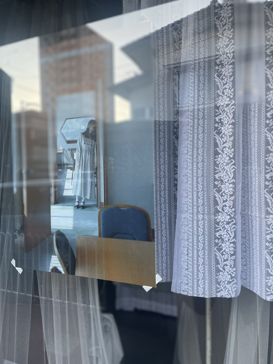 写真家 木村和平さん撮影、被写体 カネコアヤノさんの暮chic by