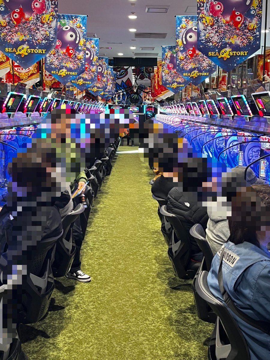 ドカンと1発出したい気分 だったので喰種にしました👐 パチンコは 海喰