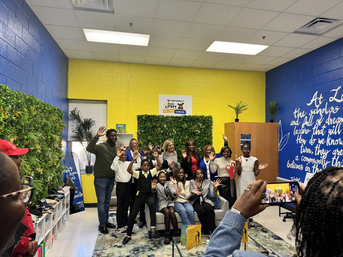WeAreNolanOwls's tweet photo. We cut the ribbon for Zion’s Closet ✂️It represents care, dignity, and love for our students and families. We are incredibly grateful for this partnership and the way it strengthens both our school and our community. #CommunityPartnership @LoveBeyondWalls @DrEarleanaSmith https://t.co/OeTtC7mrbX