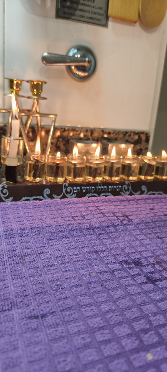 #Januca Sameaj. Seamos transmisores de #luz. Am Israel Jai