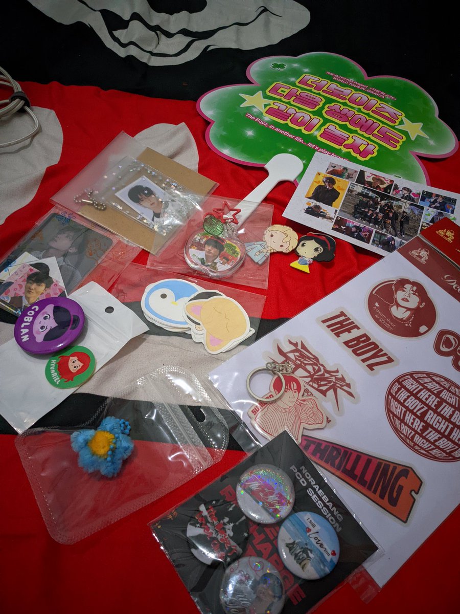 puśsu 🪐 tweet media