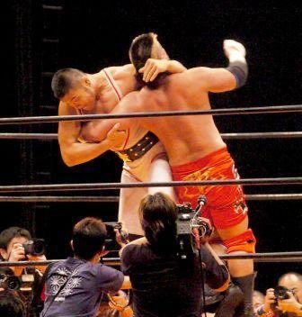 thaistock369's tweet image. 『溝口のやろーには負けない』
これが虚勢じゃないことは、もう分かっただろ。

奴が首相撲を仕掛けてきた瞬間、
ねこがみ監督のSTO 48が決まり、試合終了。

年齢？ ブランク？
関係ない。

気合いがすべて🔥