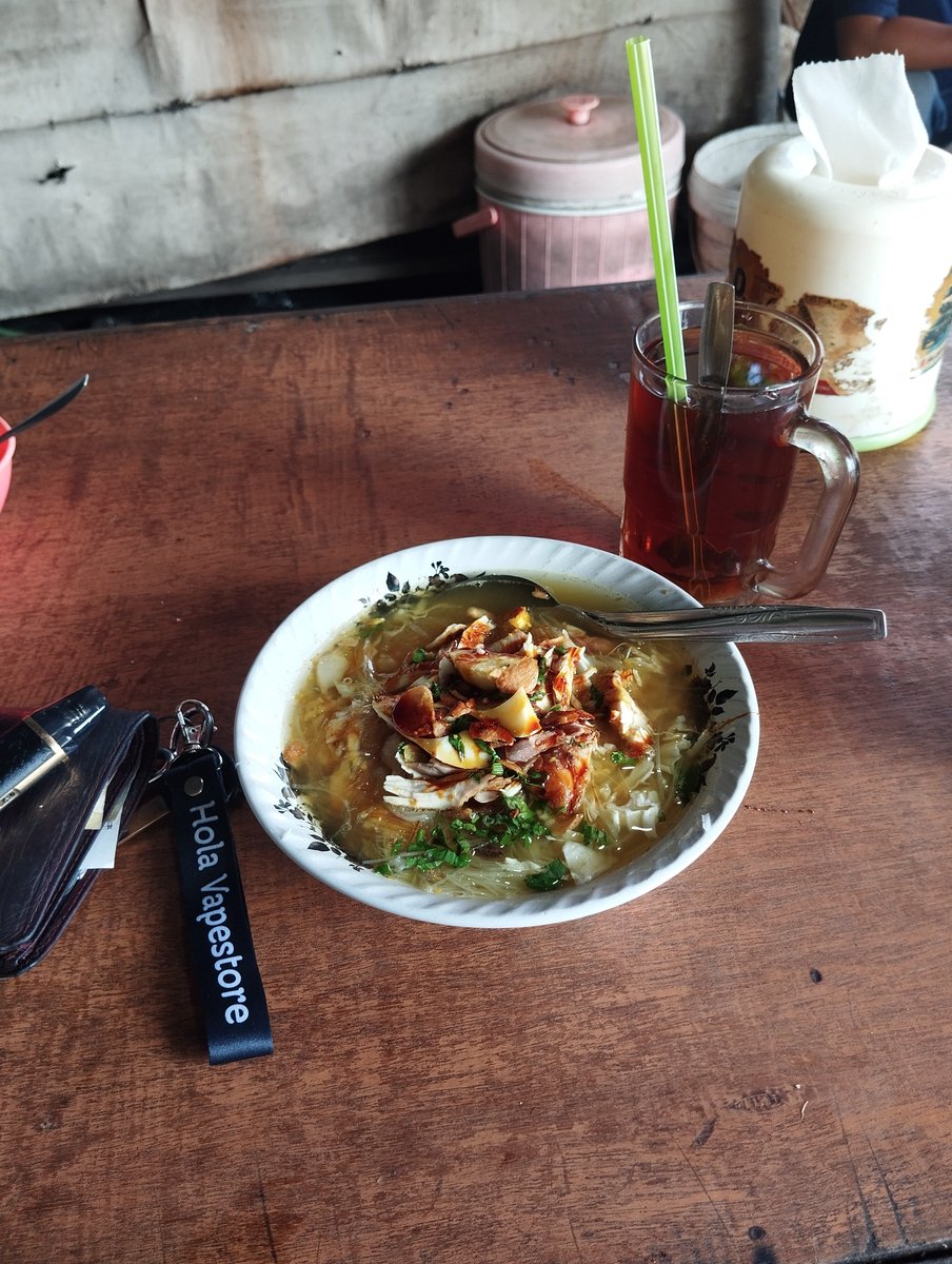 Keyzeru46's tweet image. Sarapan sotoo 🤤