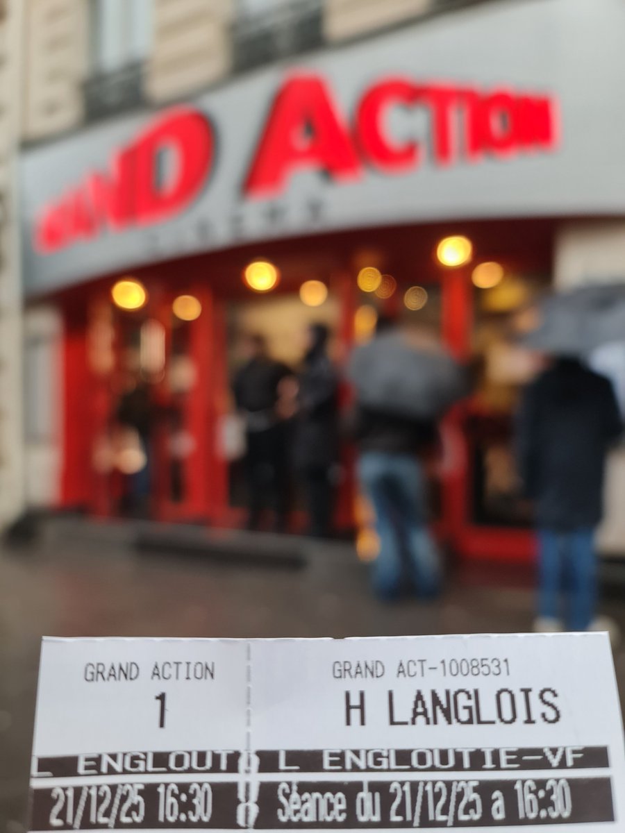 Celia à Paris / Celia at Paris tweet media