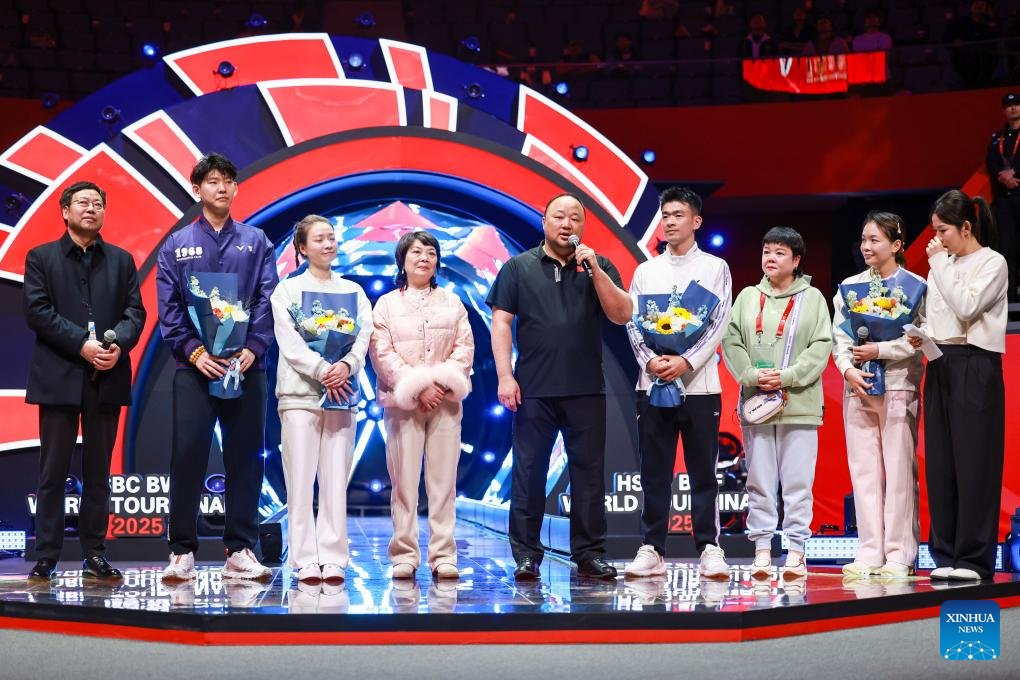 VoiceofPD's tweet image. Retirement ceremony held for 4 players of Chinese Badminton Team in Hangzhou

#Retirement #players #Chinese #Badminton #Hangzhou

en.people.cn/n3/2025/1222/c…