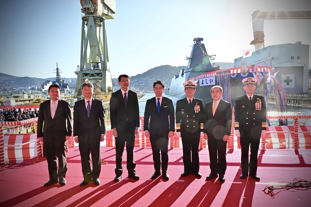 shinjirokoiz's tweet image. 三菱重工業長崎造船所で最新鋭の「もがみ」型護衛艦の12番艦の命名式・進水式に出席しました。…