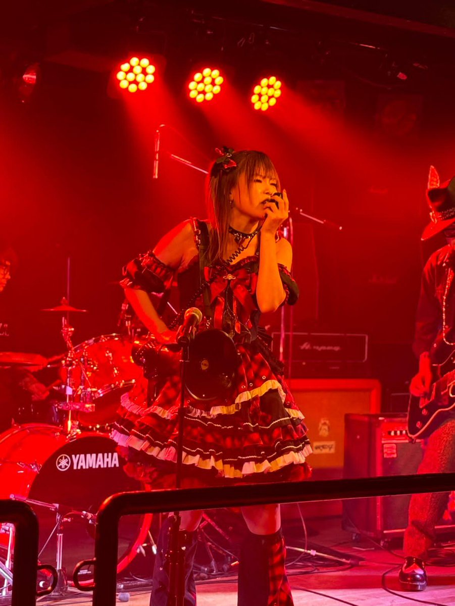 MOZ_KAMD's tweet image. 昨日は岩国ロックカントリーさんでのライブありがとうございました！
とっても楽しいライブでした😊
そして山口の皆さん優しくてあったかい✨
最高の1日になりました◦°˚\☺/˚°◦

 #MOZZ
 #岩国ロックカントリー