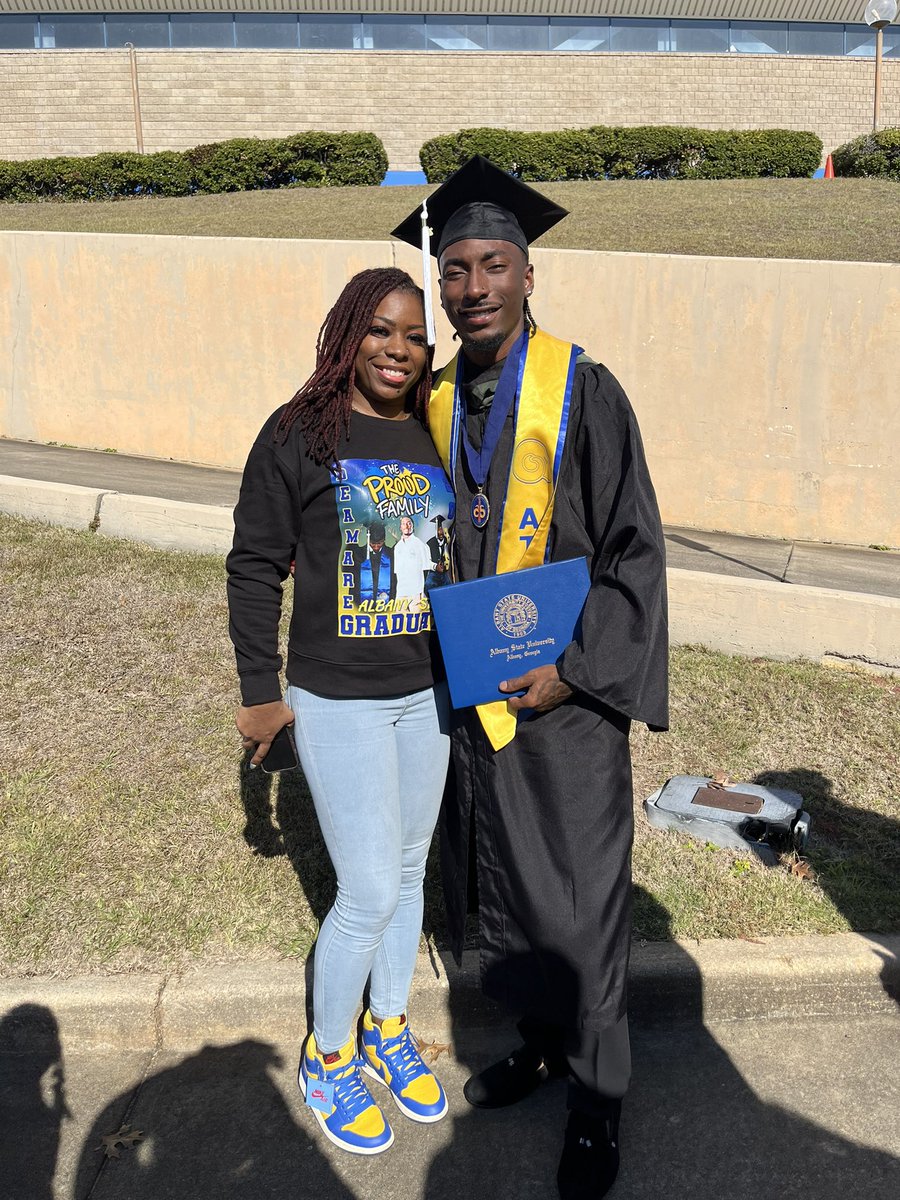 1ofakind_jay's tweet photo. You did it! Proud of you son! ASU C/O 2025!! # https://t.co/x5QozHLxtN