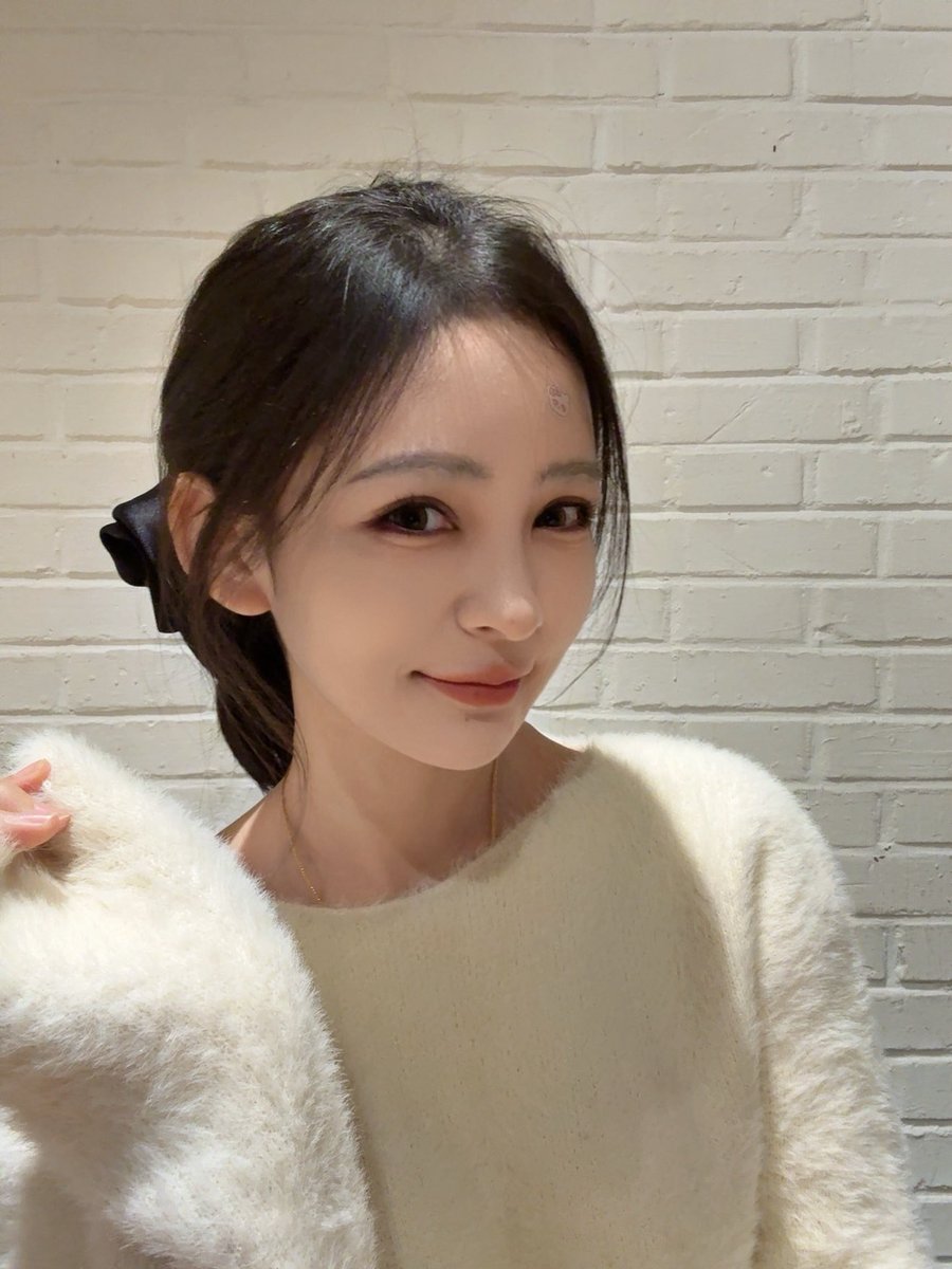 阿曼达要吃肉Amanda.eth (@CryptoAmandaL) / Posts / X, image size:900x1200