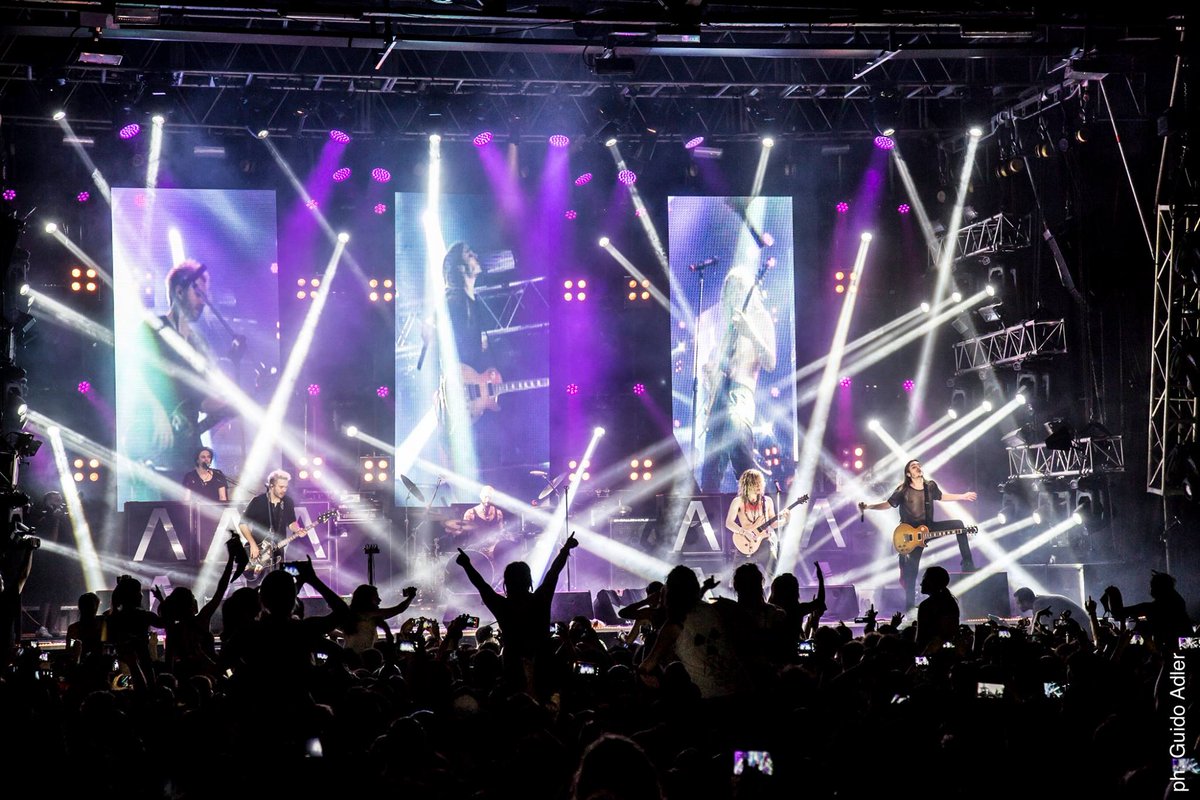 OOCAirbag's tweet image. 🔙 Se cumplen 9 años del primer Estadio Obras de Airbag, en lo que fue la reapertura del Templo del Rock.