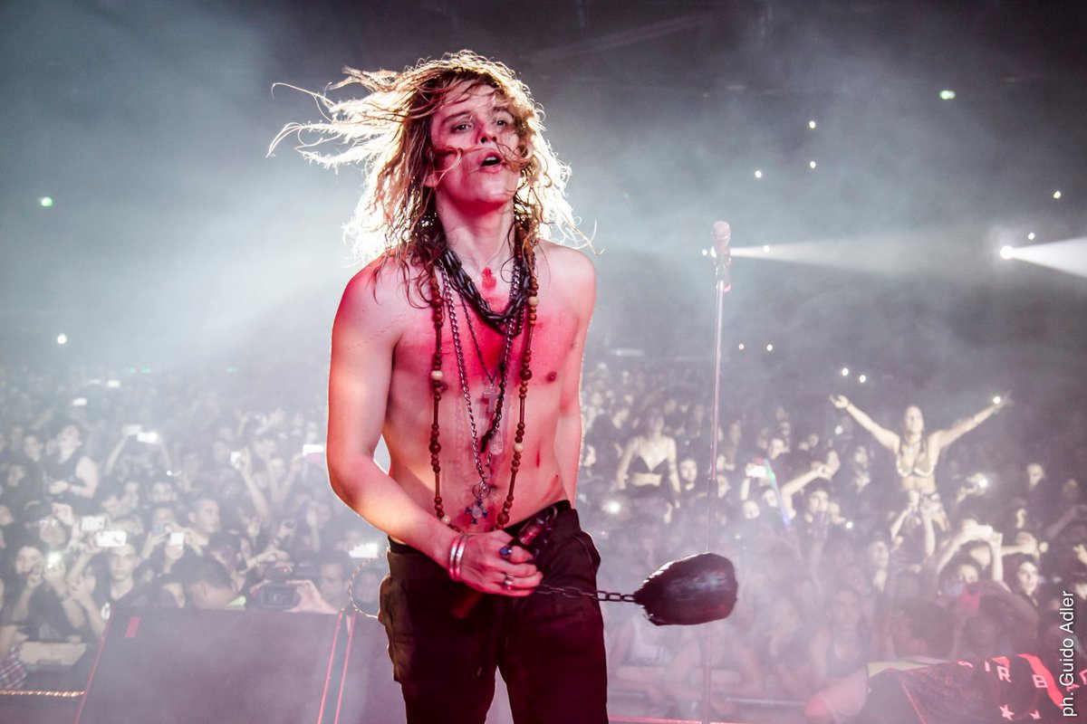 OOCAirbag's tweet image. 🔙 Se cumplen 9 años del primer Estadio Obras de Airbag, en lo que fue la reapertura del Templo del Rock.