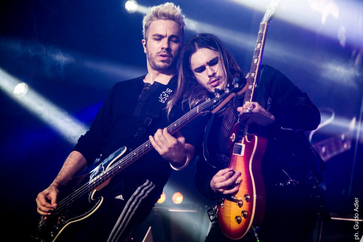 OOCAirbag's tweet image. 🔙 Se cumplen 9 años del primer Estadio Obras de Airbag, en lo que fue la reapertura del Templo del Rock.