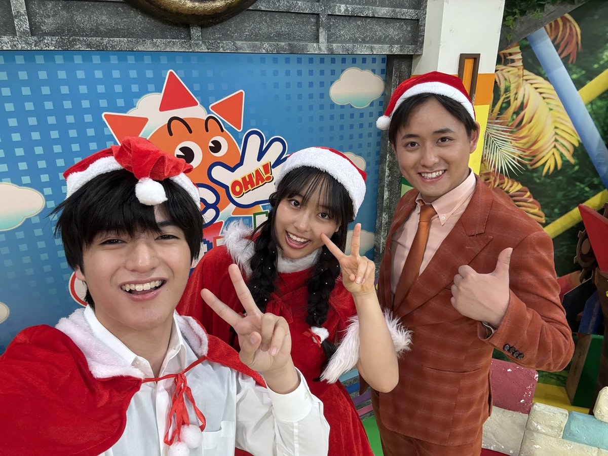 【海月ページ】 Amazon.co.jp: 2026うみまーる海ともムーンカレンダー `Smile−笑顔