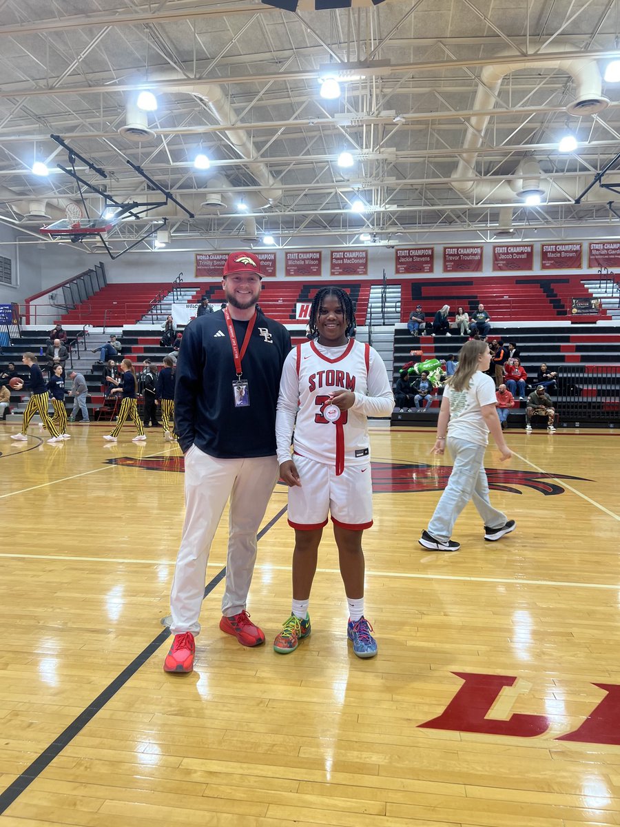 Lady Chargers Basketball tweet media