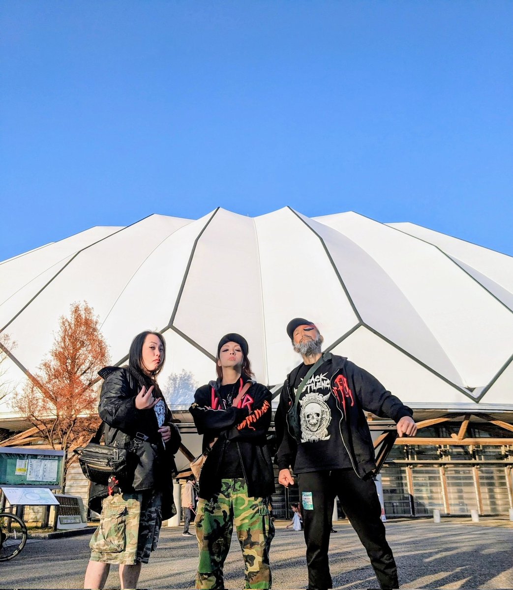 kairikikumaoto2's tweet photo. 出雲でのライブ。
マジ満紅楽しかったDEATH🤟☺️
地元のお客様はもちろん広島や鳥取から観に来てくれたお客様、主催者の拓さん、ライブハウスの関係者の方々、本当にどうもありがとうございました。
次は1月10日に広島CONQUESTで会いましょう!
#BLINDHATE
#出雲アポロ
#出雲ドーム
#はがね屋 https://t.co/k6lAEdML0h