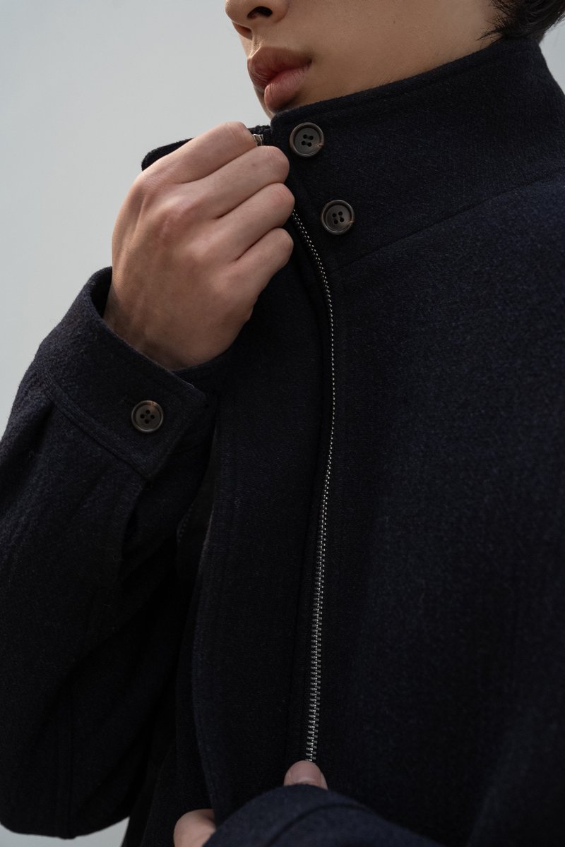 毎年絶大な人気を誇る “Mannish Wool Blouson” に、待望のハイネック