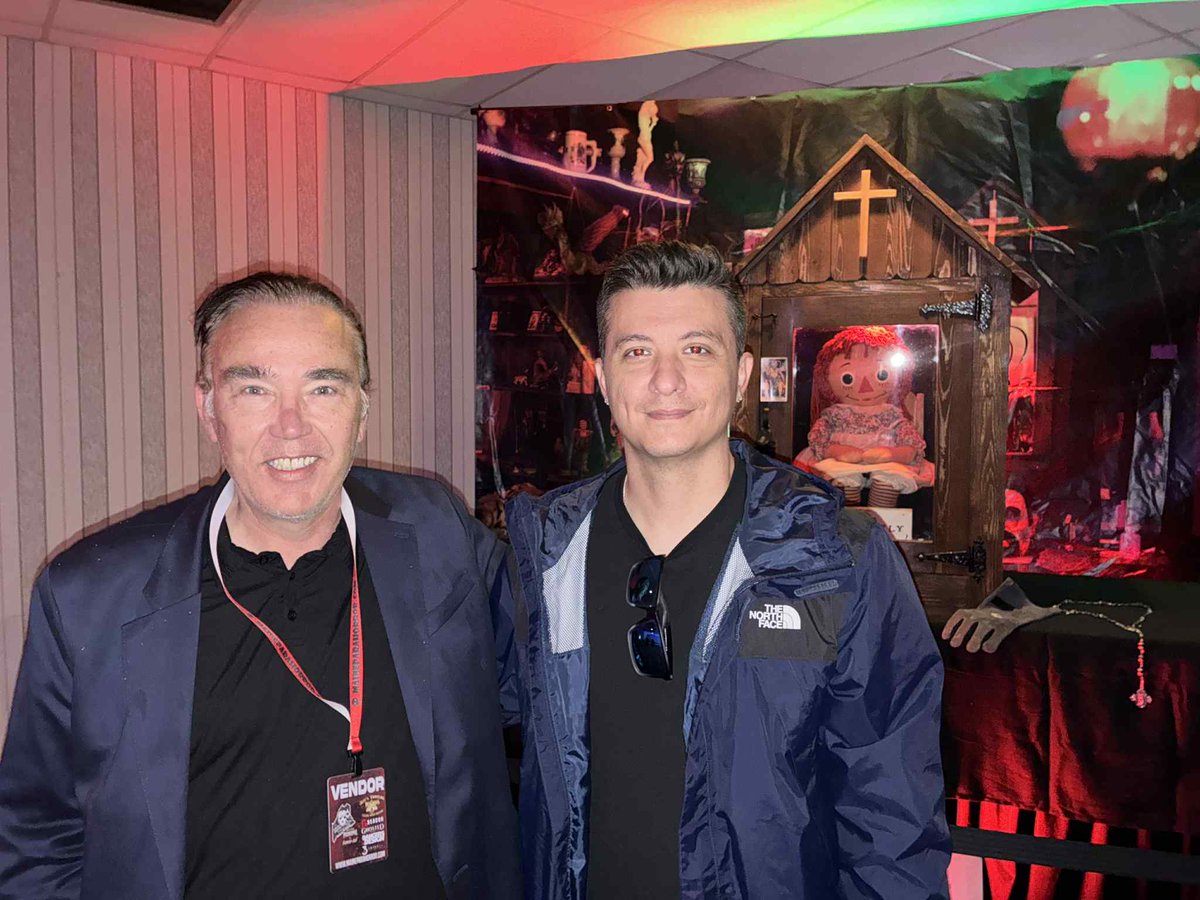 As we approach the end of the year, I have to say 2025 was absolutely amazing. I traveled starting with the Hanover Tavern ParaCon last January and then went non-stop the entire year with truly inspiring people in the paranormal field. Can't wait to see you all again in 2026.