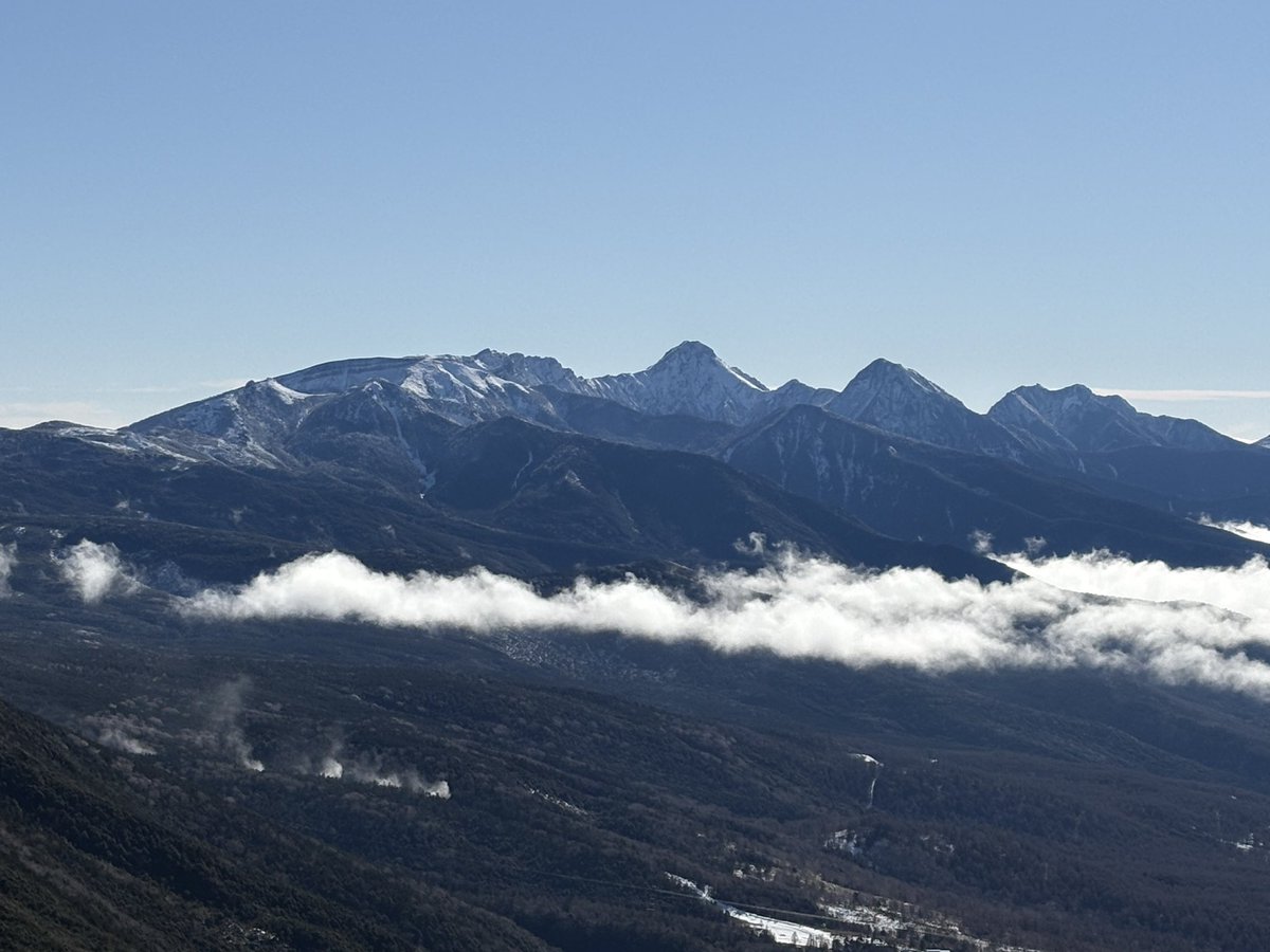 Salvare036's tweet image. 快晴無風の蓼科山なんて初めてです🤩
360°見渡す限りの絶景です🏔️
