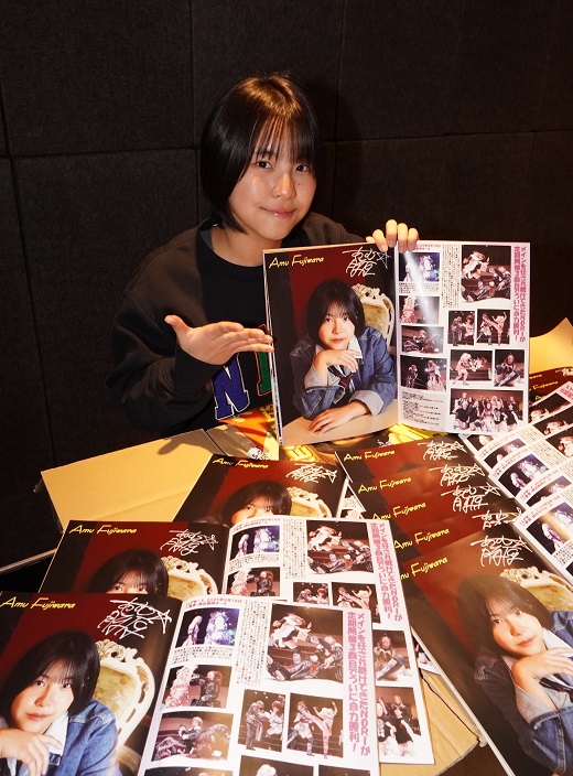 サイン入り入荷、販売開始しました！ 4Fプロレスコーナーにございます