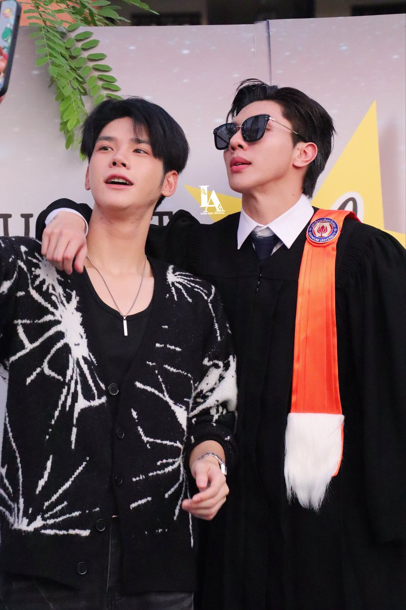 เรียนประวัติศาสตร์เค้าบอกไทยเป็นเอกราช แต่ตอนนี้ใจเราตกเป็นทาสของเธอ 😘😘ℍ𝕒𝕡𝕡𝕪 𝕄𝕠𝕟𝕕𝕒𝕪 😙😗

#longlee #Armchaiyapat 
#Longarm #หล่งอาร์ม 
#kongthupartist